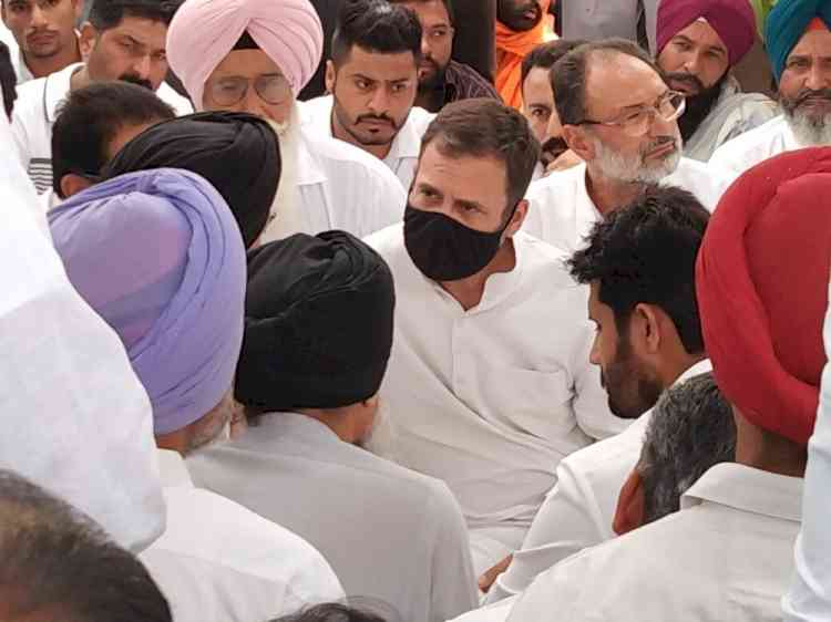 Rahul reaches Moosewala's native village, expresses grief with parents
