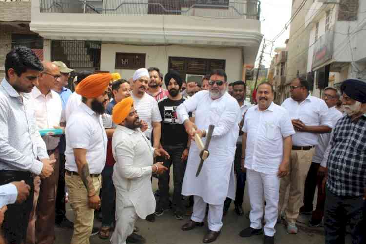 MLA Ashok Prashar dedicates development works worth Rs.64 lakhs in Ludhiana Central Constituency 