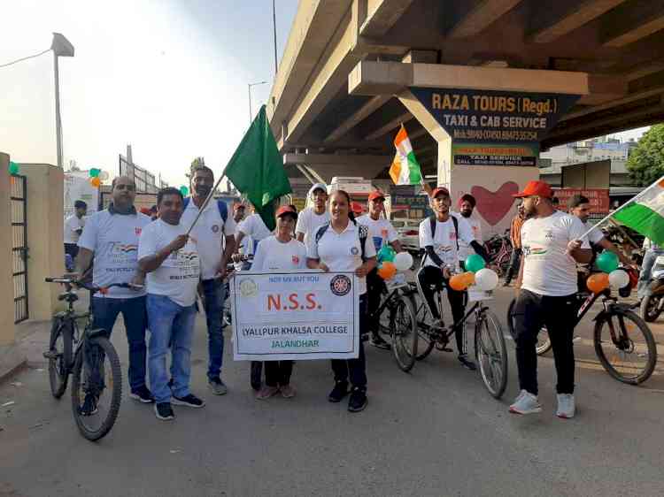 Lyallpur Khalsa College NSS unit participates in Bicycle rally on World Bicycle Day