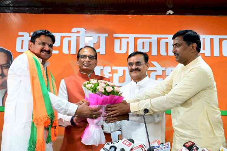 SP's MP unit expels its lone MLA for joining BJP