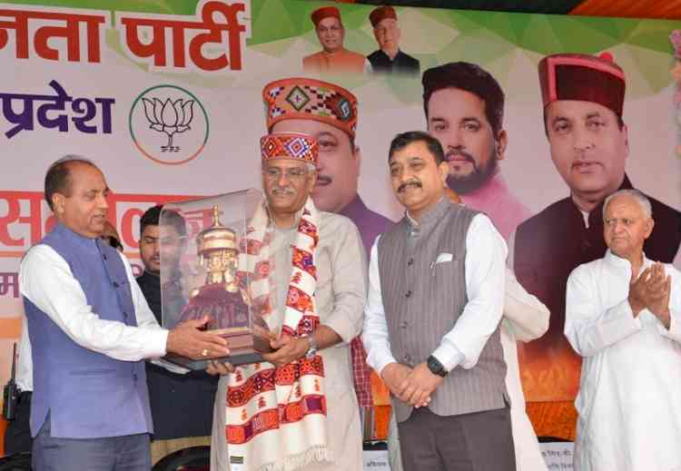 Work with commitment to ensure 'mission repeat': Himachal CM