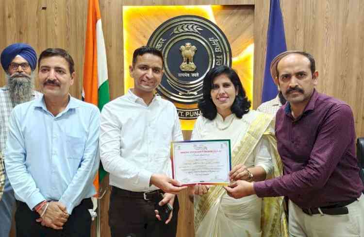 Innocent Hearts Loharan Campus honoured with 'Swachh Vidyalaya Puraskar'