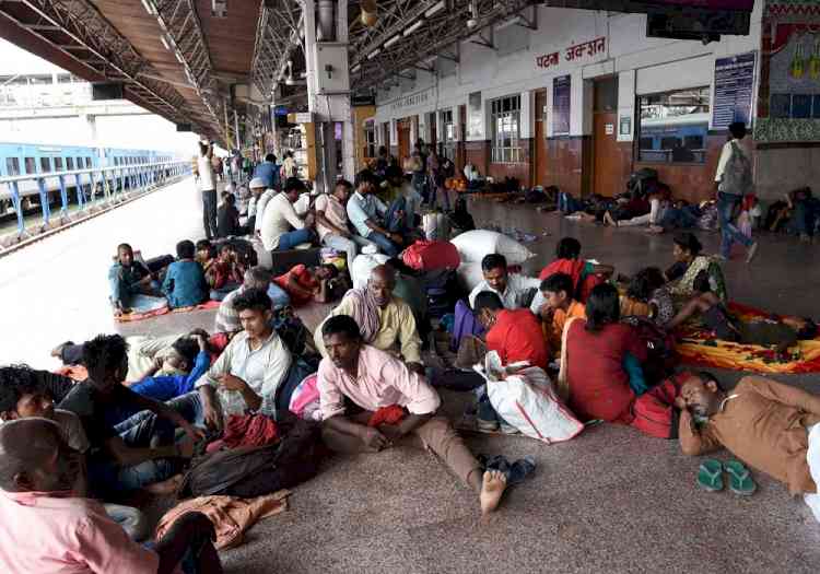Agnipath protests: Commuters stranded as several trains cancelled