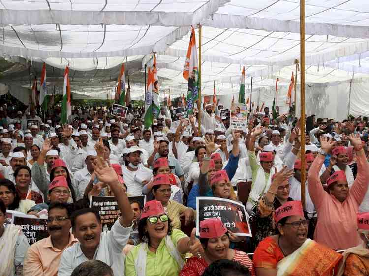 Cong protest at Delhi's Rajiv Chowk over Rahul's ED grilling