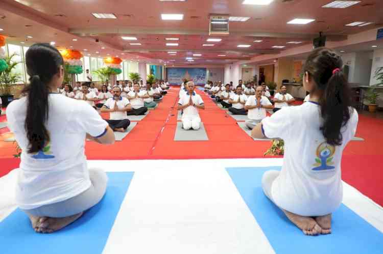 Bank of India organised Mass Yoga Demonstration on occasion of 8th International Day of Yoga (IDY)