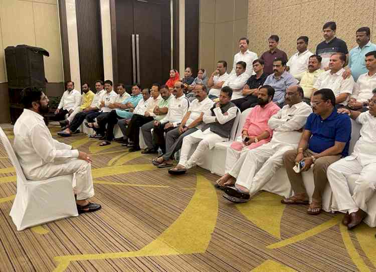 Maha crisis: Rebels claim support of 37 MLAs, Sena left with 17