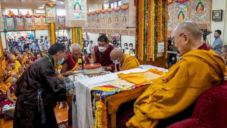 Prayers for His Holiness the Dalai Lama’s long life