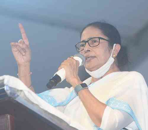 Mamata slams Centre over ED notice to Sanjay Raut