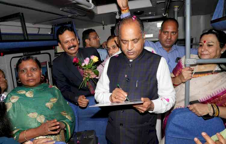 50 percent concession on fare in HRTC buses to women started by CM in Dharamsala