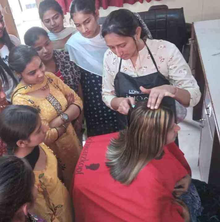 Hair grooming workshop organised by Cosmetology Department at DIPS College