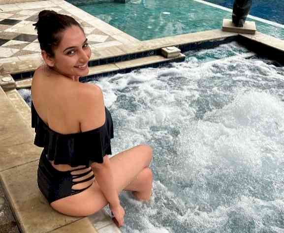 Kannada actress Ragini Dwivedi's hot swimsuit photos go viral