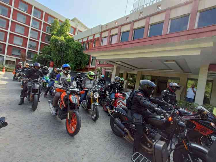 Super Bikers across NCR join ‘Gratitude Ride’ for doctors, nurses and healthcare workers