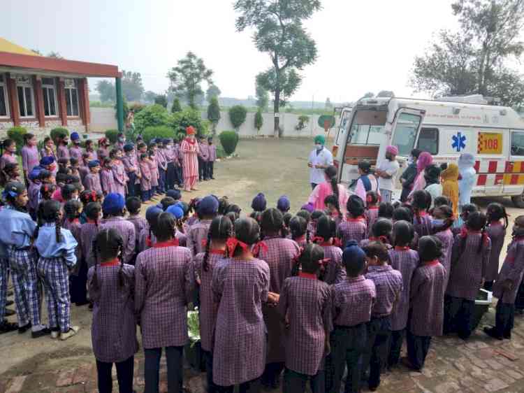108 Ambulance organises First Responder Program for students of Satya Bharti School at Amritsar