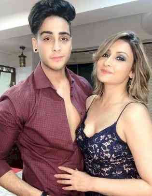 Urvashi Dholakia's son Kshitij says he's inspired by mom's showbiz career