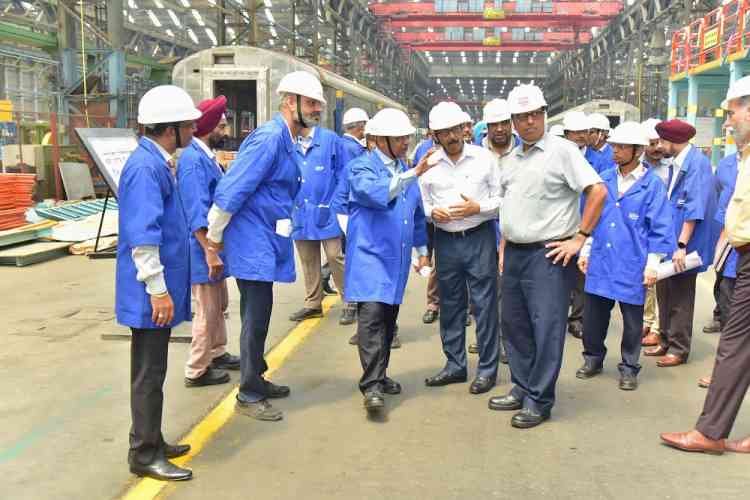 Addl. Member (Production Units) Railway Board R K Mangla visits Rail Coach Factory