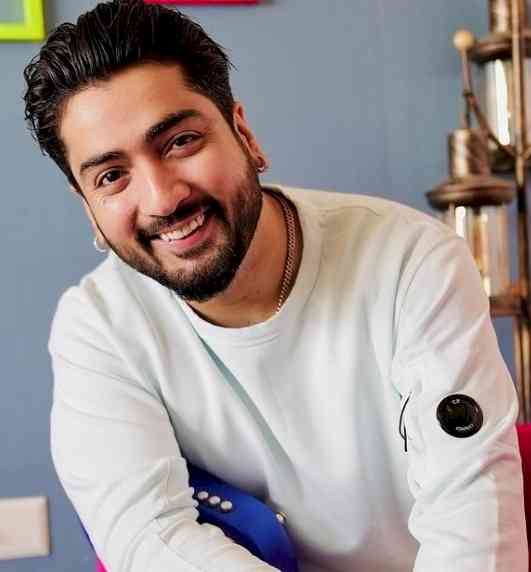 Punjabi lyricist Jaani injured in accident