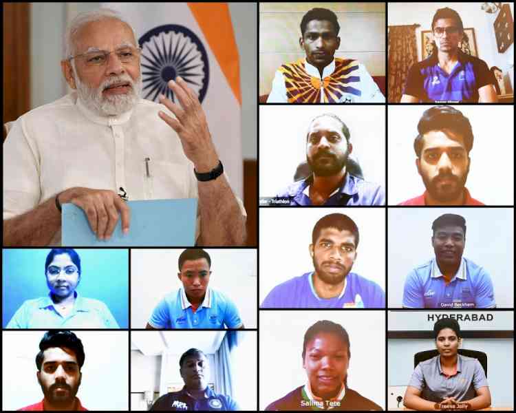 'Kyu Pade Ho Chakkar Me, Koi Nahi Hai Takkar Me': PM interacts with Indian contingent bound for CWG