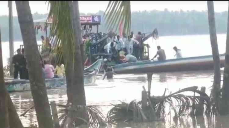 Narrow escape for TDP leaders as boat dock in Godavari collapses