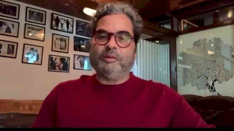 Vishal Bhardwaj celebrates National Award for Covid anthem; thanks Gulzar