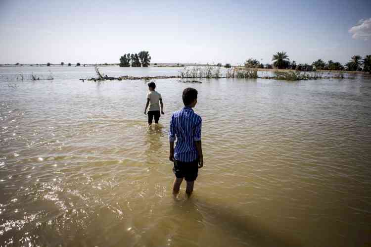 21 dead, 3 missing in Iran flash floods