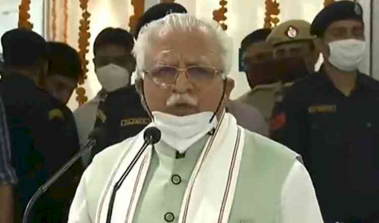 Haryana CM announces scholarship for Class 10 topper