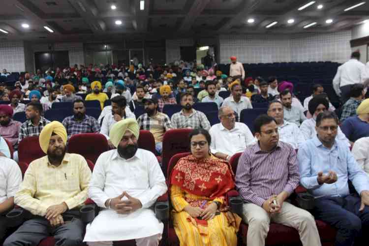 ‘Bijli Mahotsav’ organised jointly by Punjab government & Government of India in Ludhiana today 