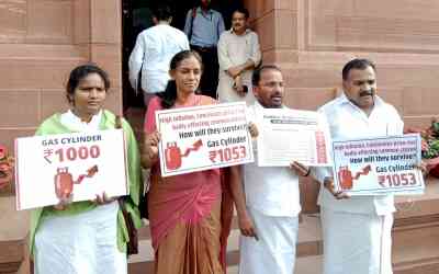 4 Cong Lok Sabha MPs suspended for entire Monsoon Session