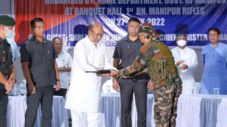 12 militants surrender before Manipur CM