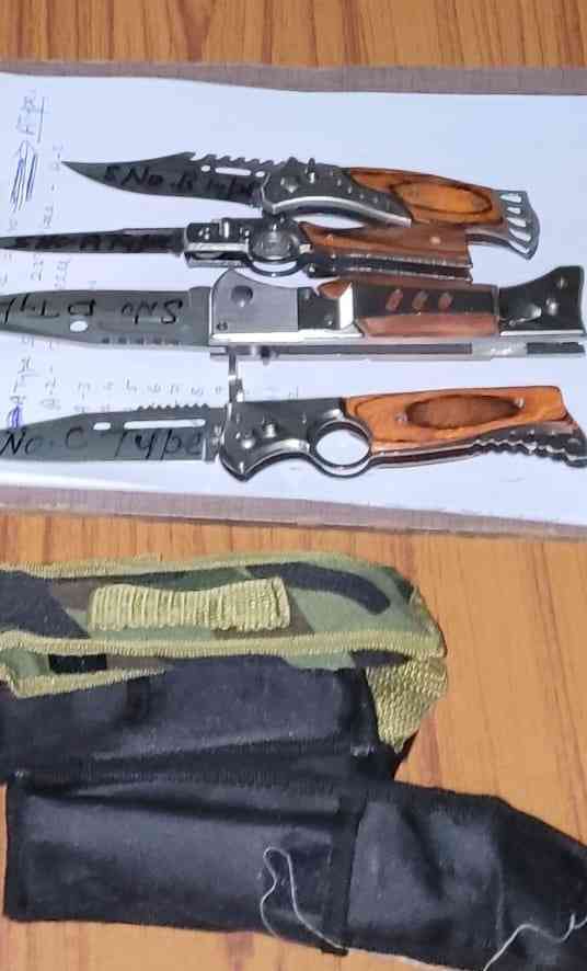 Chinese knives smuggling racket busted in Delhi, 5 held with over 14K knives