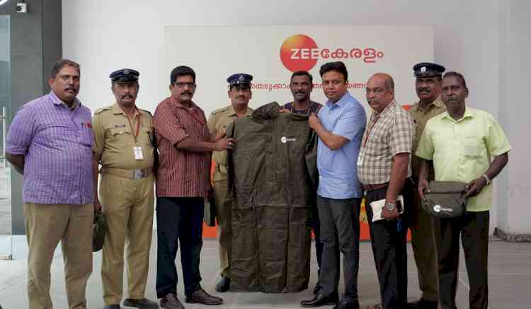 Zee Keralam honours Kerala Home Guards; provides raincoats