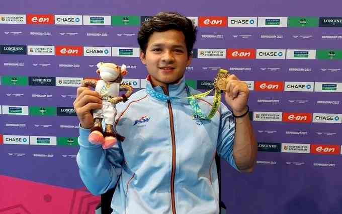 Prez, PM congratulate Jeremy Lalrinnunga for bagging gold at CWG