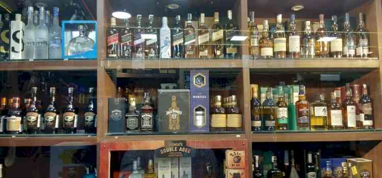 Delhi extends operation of liquor shops with L-3/33 license for 2 months