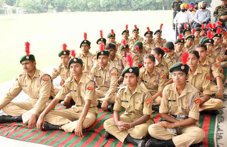 On Vijay Diwas, Lyallpur Khalsa College paid tribute to Kargil Martyrs