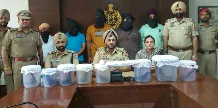 5 gangsters belonging to Bishnoi gang held in Punjab