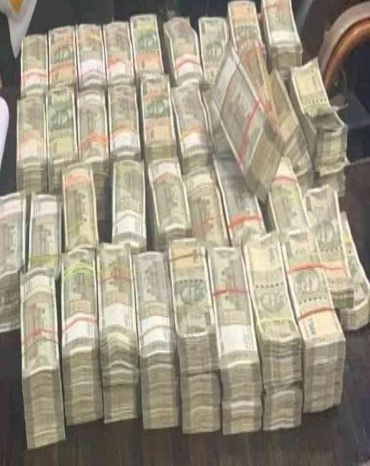 Money seized from Jharkhand MLAs given to them in Kolkata, says Bengal CID