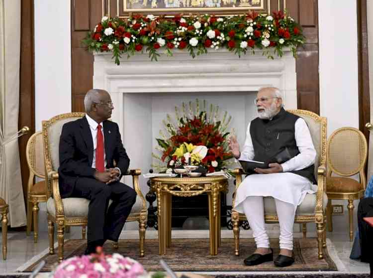 Modi, Maldivian President review progress in ties