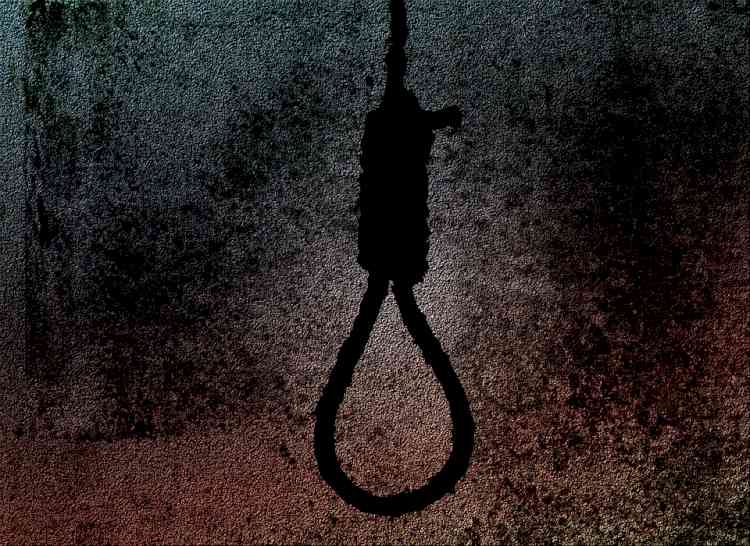 Gujarat teacher commits suicide after rape complaint against him