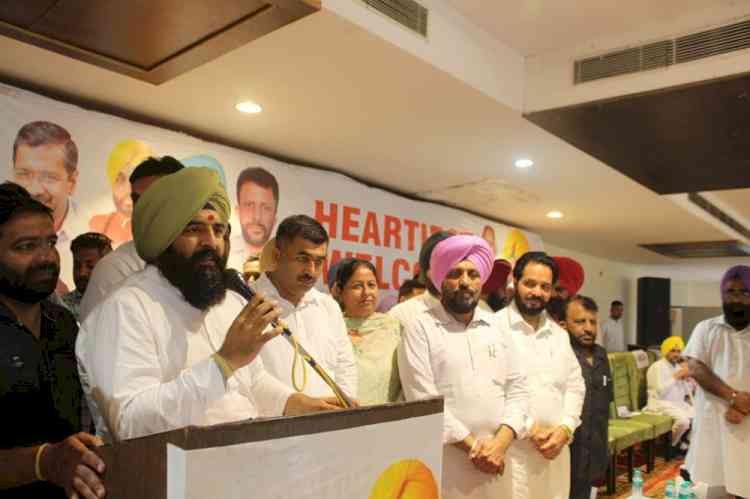 AAP government according top priority to education and health sectors: Jai Krishan Singh Rori