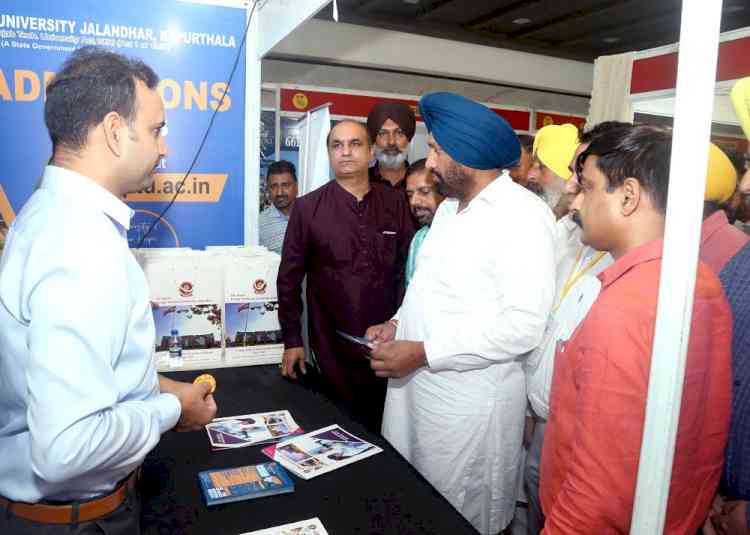 IKGPTU participated in trade fair, installed admission facilities  
