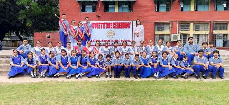 Dev Samaj School holds Investiture Ceremony 
