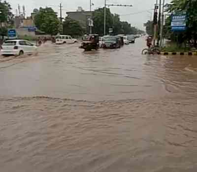 Gurugram: Heavy rain leads to waterlogging in several areas