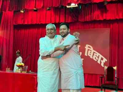 Nitish takes oath as Bihar CM for 8th time, Tejashwi again becomes dy CM