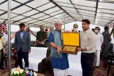 J&K LG flags off 'Har Ghar Tiranga' rally at Dal Lake in Srinagar