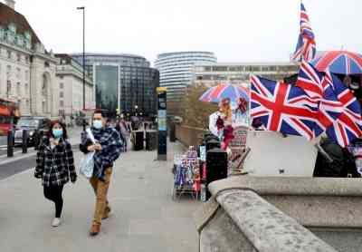 British economy contracts in Q2, stokes recession fears