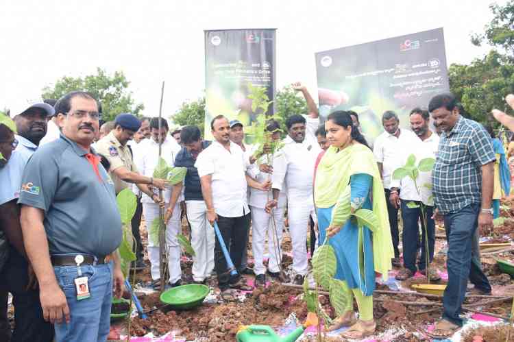HCCB celebrates Azadi ka Amrit Mahotsav with mega tree plantation drive at Ameenpur 