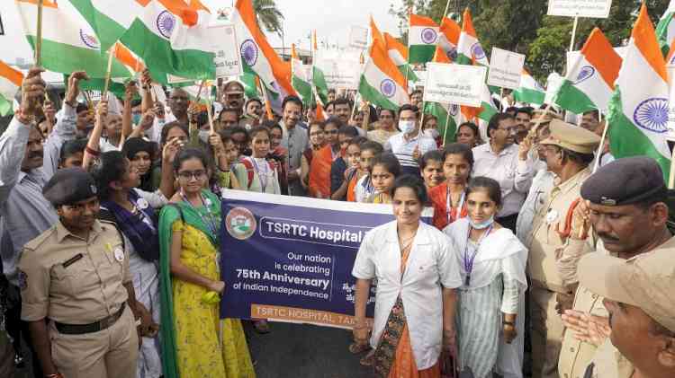 TSRTC organized Swatantra Bharata Vajrotsavaala Parade today in Hyderabad