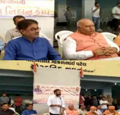 Gujarat MLA shares stage with BJP leaders, drops hints of quitting Cong
