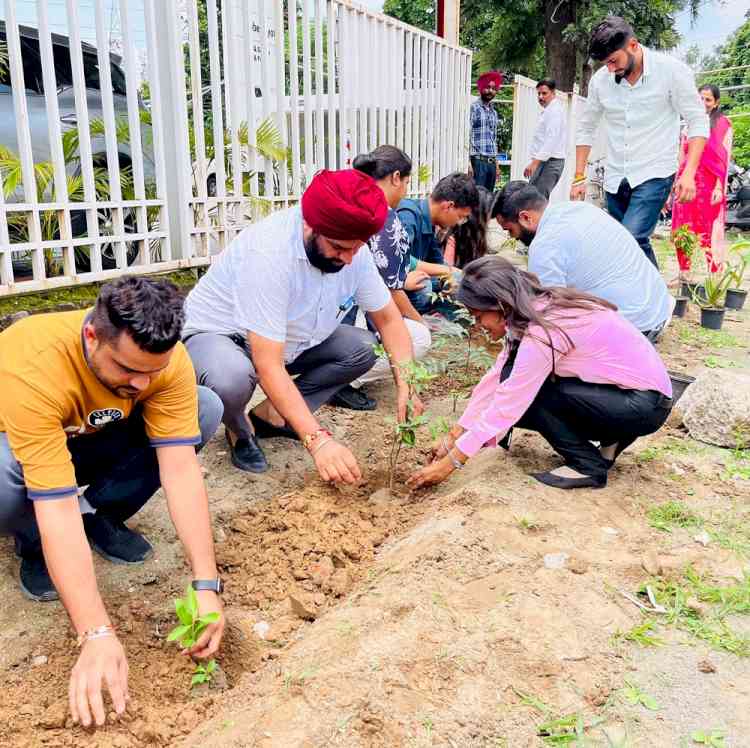 75th Independence Day celebration: Globe Toyota undertakes ‘Green Wave Through Afforestation’ 