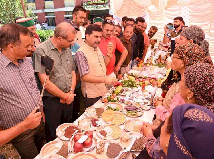 Farmers urged to adopt natural farming in apple