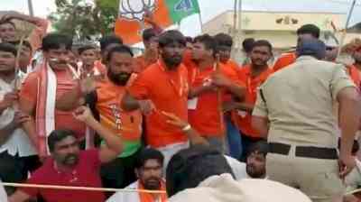 TRS, BJP workers clash during Bandi Sanjay's yatra